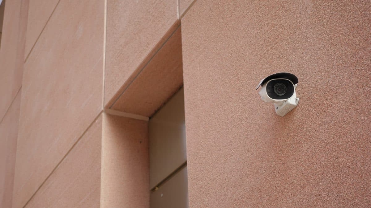 Intallation of CCTV cameras in London